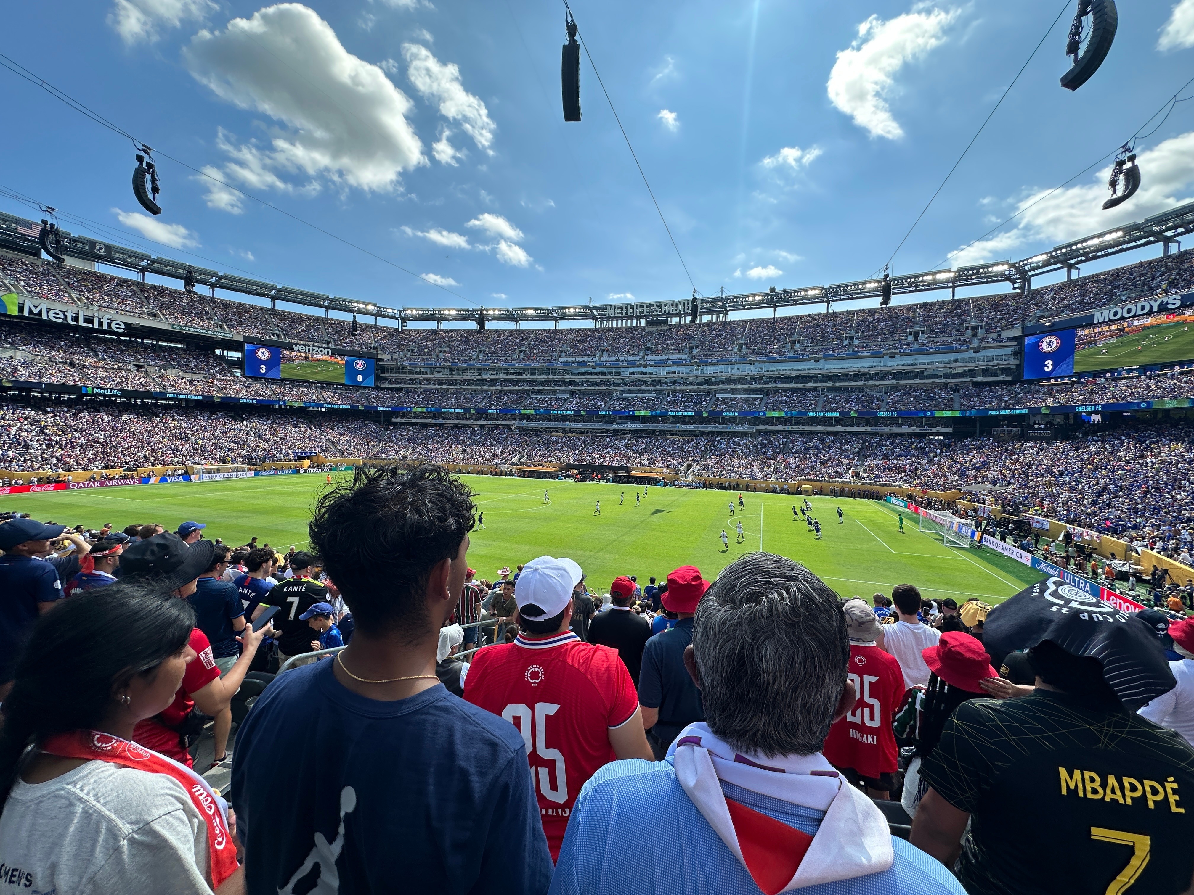 包含赛前巴黎圣日耳曼备战足总杯，篮板制胜细节曝光，球迷炸锅，更衣室氛围转暖的词条开云体育